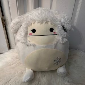 16” Ever Bigfoot Squishmallow BRAND NEW. Rare Canadian Exclusive